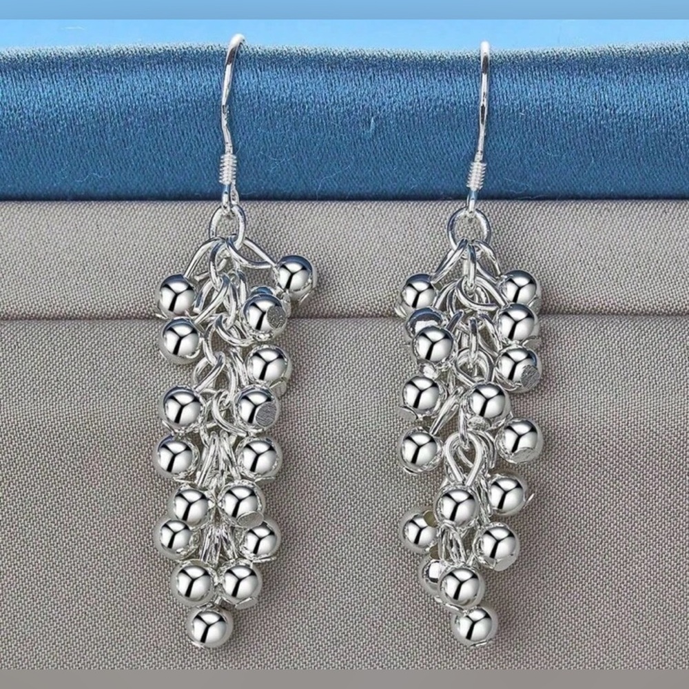 Nwt S925 Elegant Silver Dangle Earrings - Picture 3 of 3